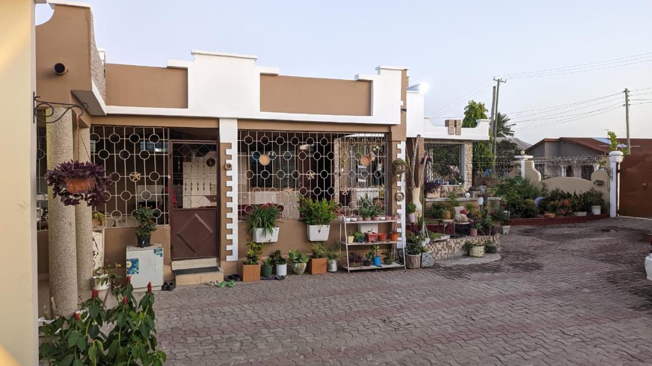 Babajay Family Home 다르에스살람 외부 사진