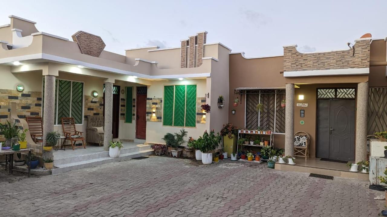 Babajay Family Home 다르에스살람 외부 사진